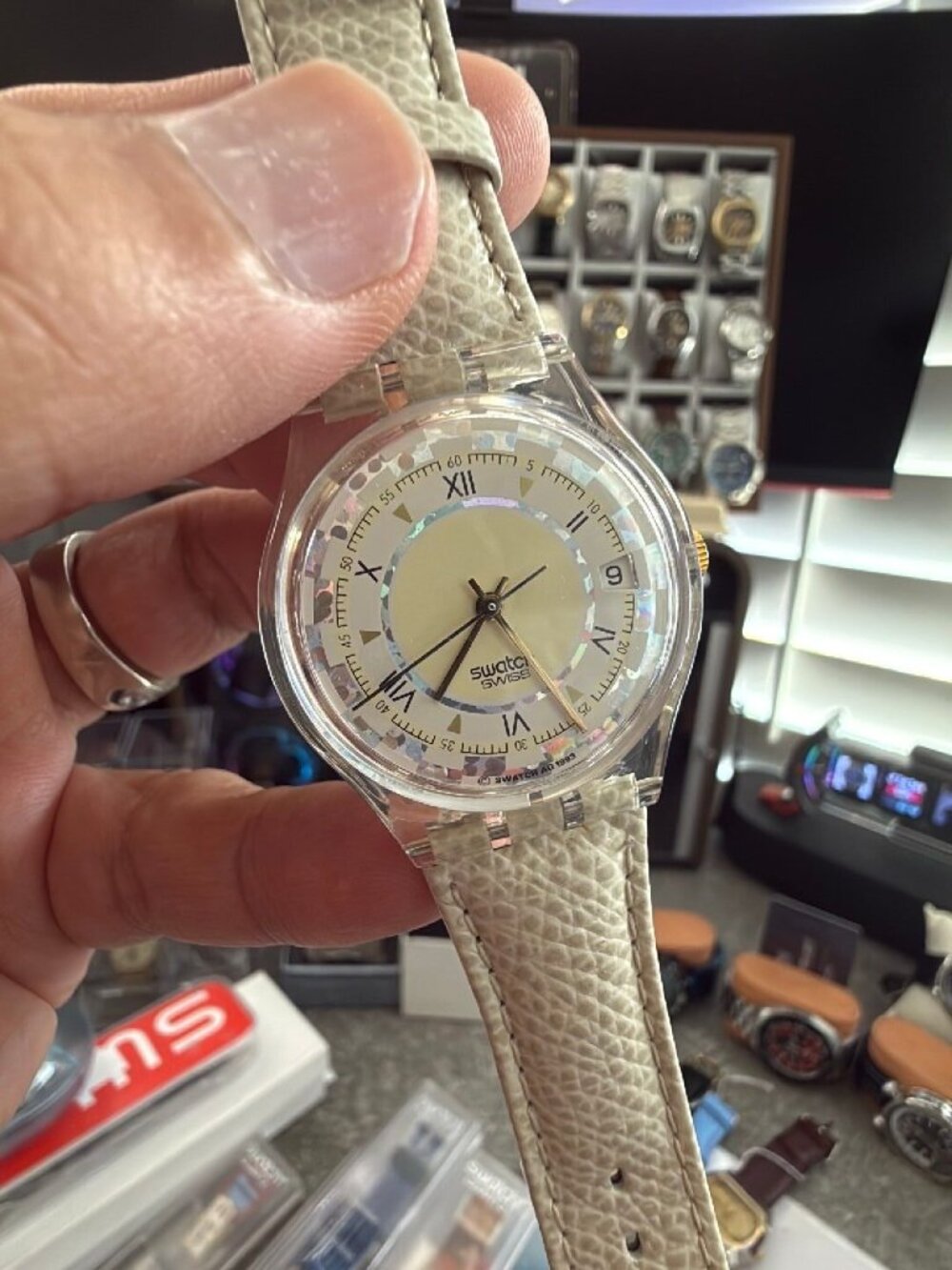 Swatch Feathers GK403 Gent Quartz Watch Cream Leather Strap Vintage